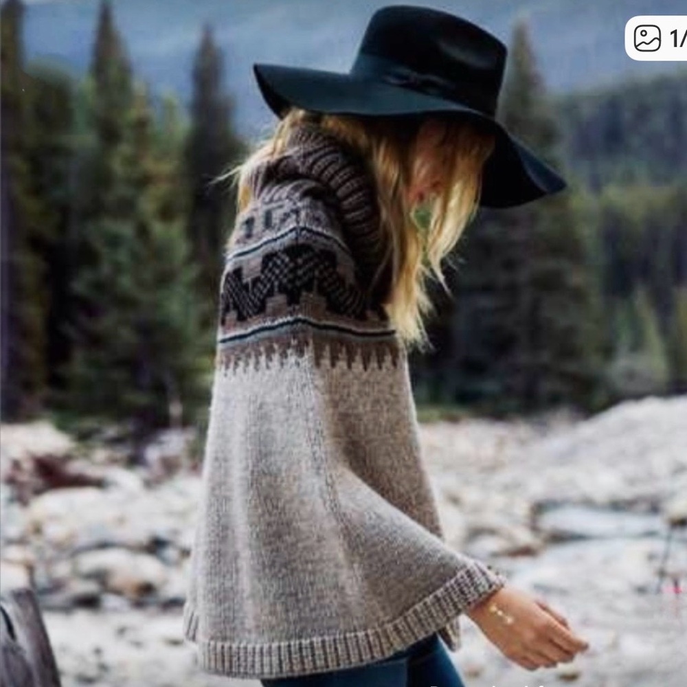 American Eagle Knit Cape Poncho – Fair Isle Cowl Neck | Size S